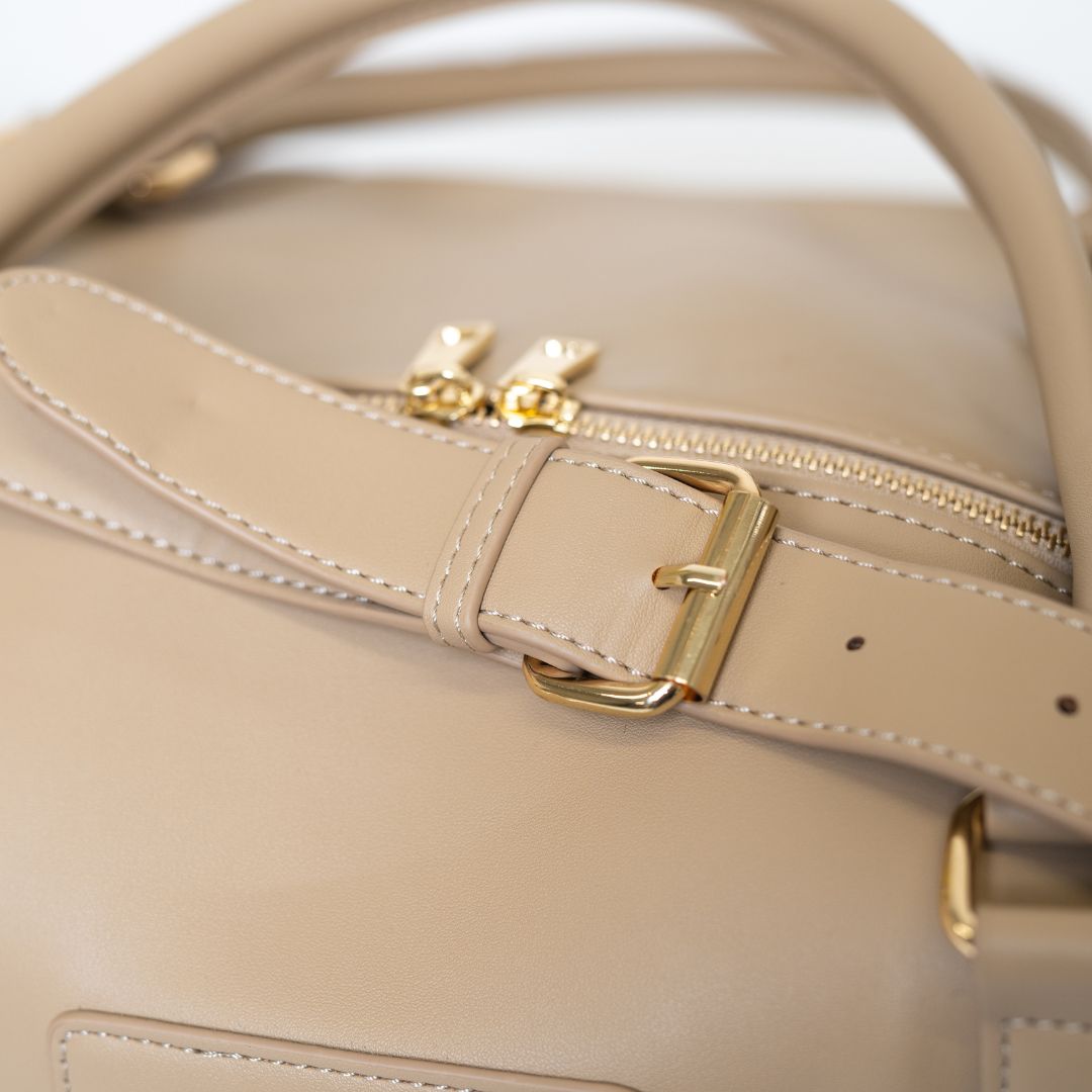 Travel Bag - Beige - Zip Strap