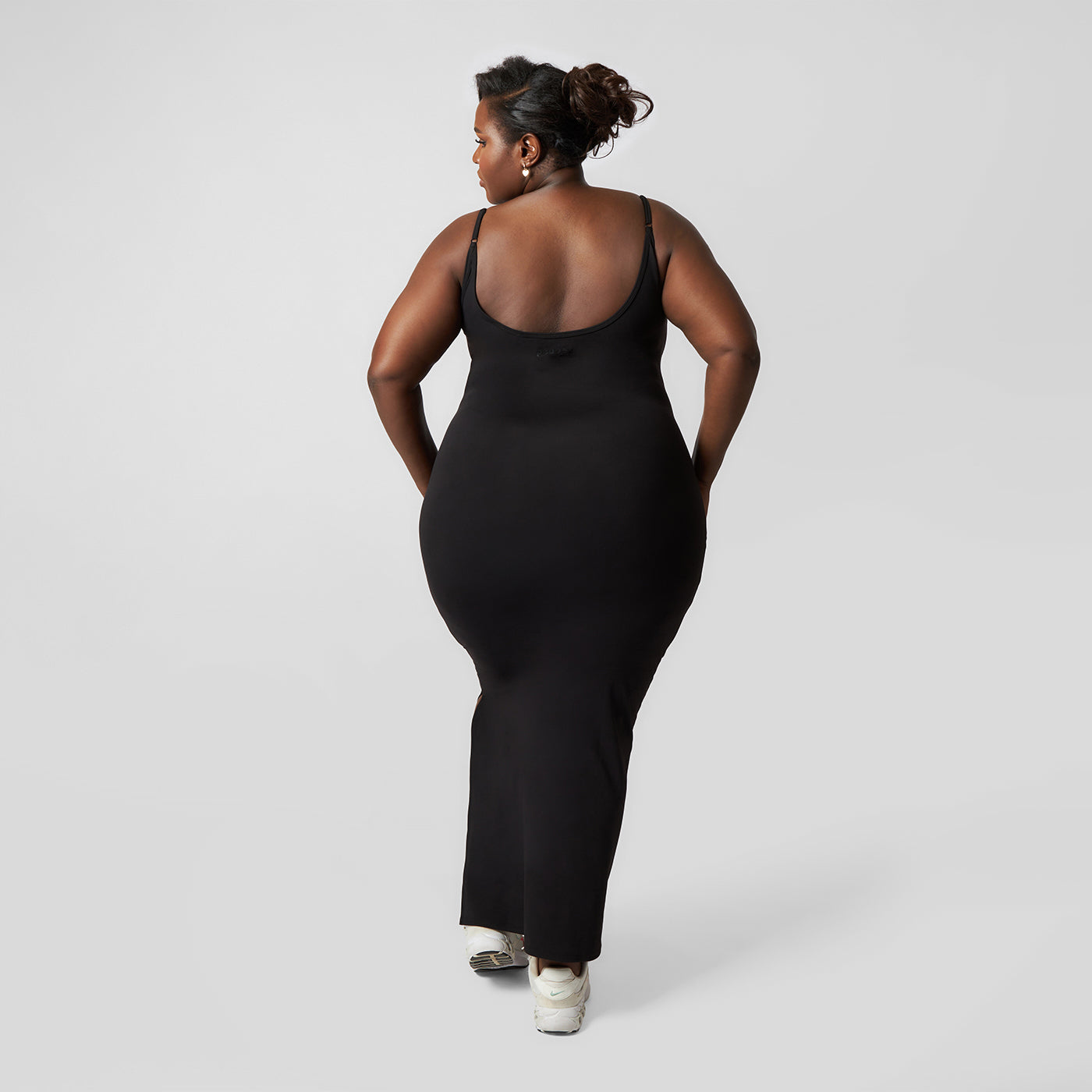 Pepper Girls Club Contouring Maxi Dress - Black